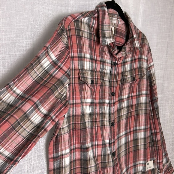 Tilley plaid western shirt women Lg,Yellowstone,brushed flannel ,coastal cowgirl - Picture 7 of 12